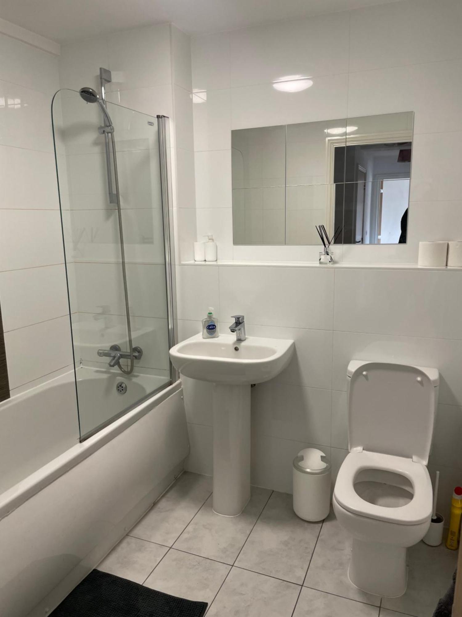 #0611 Two Bedroom Serviced Apartment - Free Parking Derby Eksteriør billede